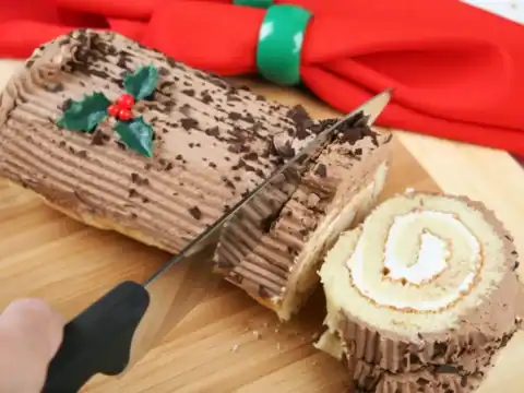 Bûche de Noël avec ganache au chocolat