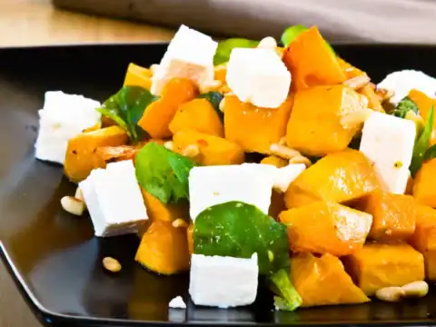 Salade citrouille rôtie feta épinards